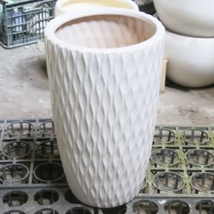 Chậu Sứ Trắng Hình Chữ V Vân Mắt Lưới