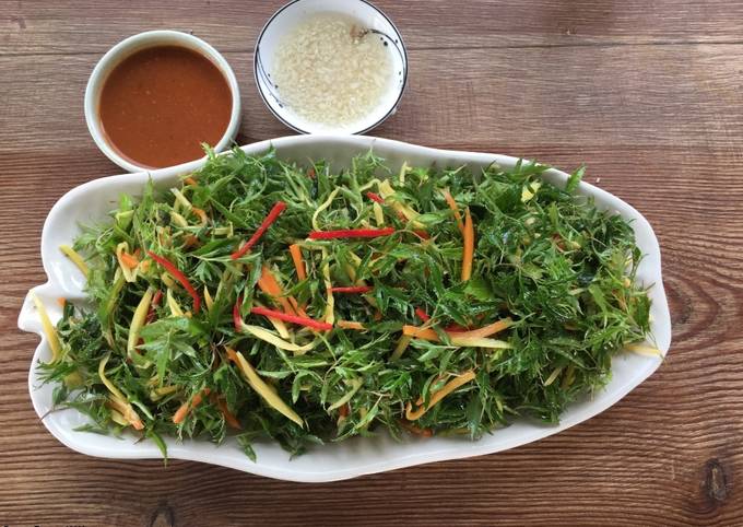 lá đinh lăng ứng dụng trong ẩm thực